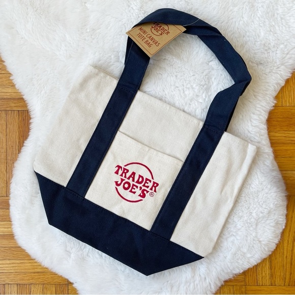 TRADER JOES “RARE” mini tote bag limited edition - Picture 5 of 5